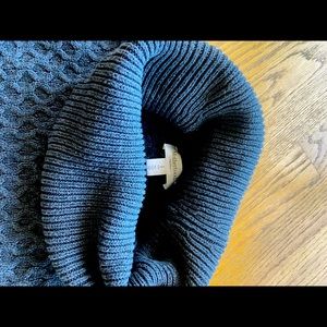 Motherhood maternity sweater